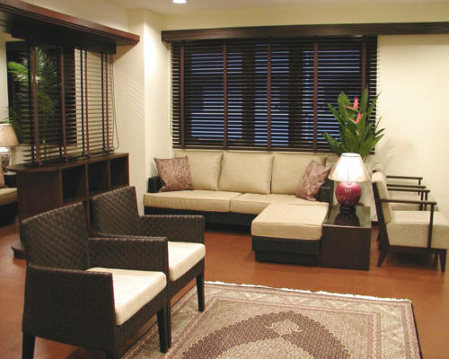 アジアンテイストなクリニックの待合い室