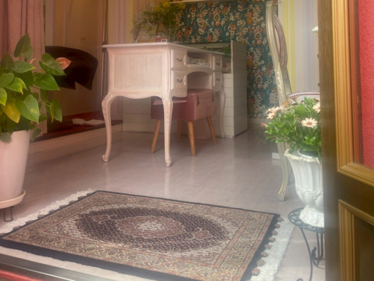 ペルシャ絨毯×エステサロン　おもてなしの玄関コーディネート例